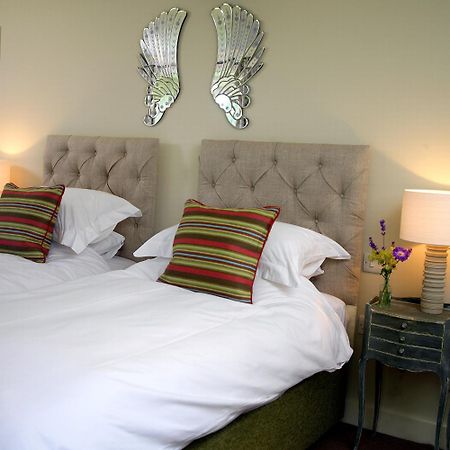 The Swan Inn Swinbrook Burford Esterno foto